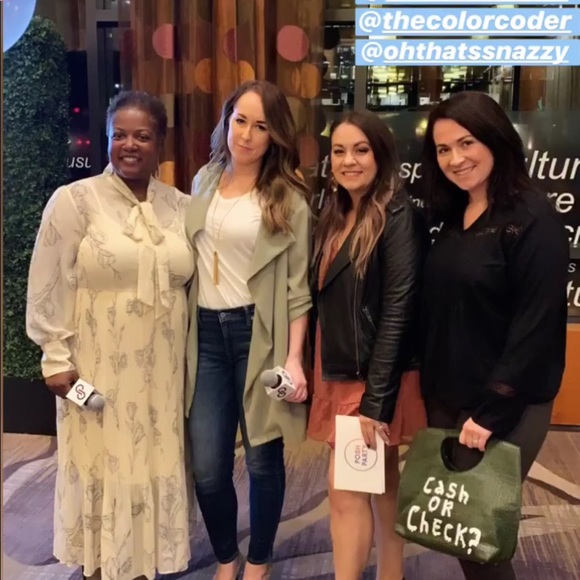 ✨Welcome to my closet!✨ - Picture 5 of 9